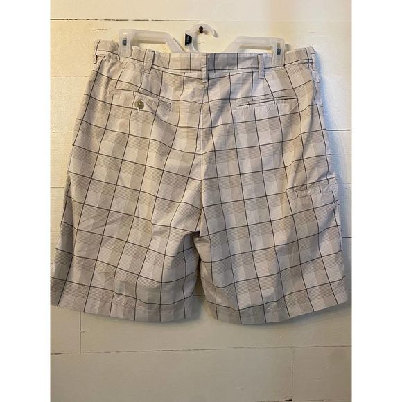 PGA Tour Mens Shorts Plaid sz 38 10” inseam - Picture 3 of 3